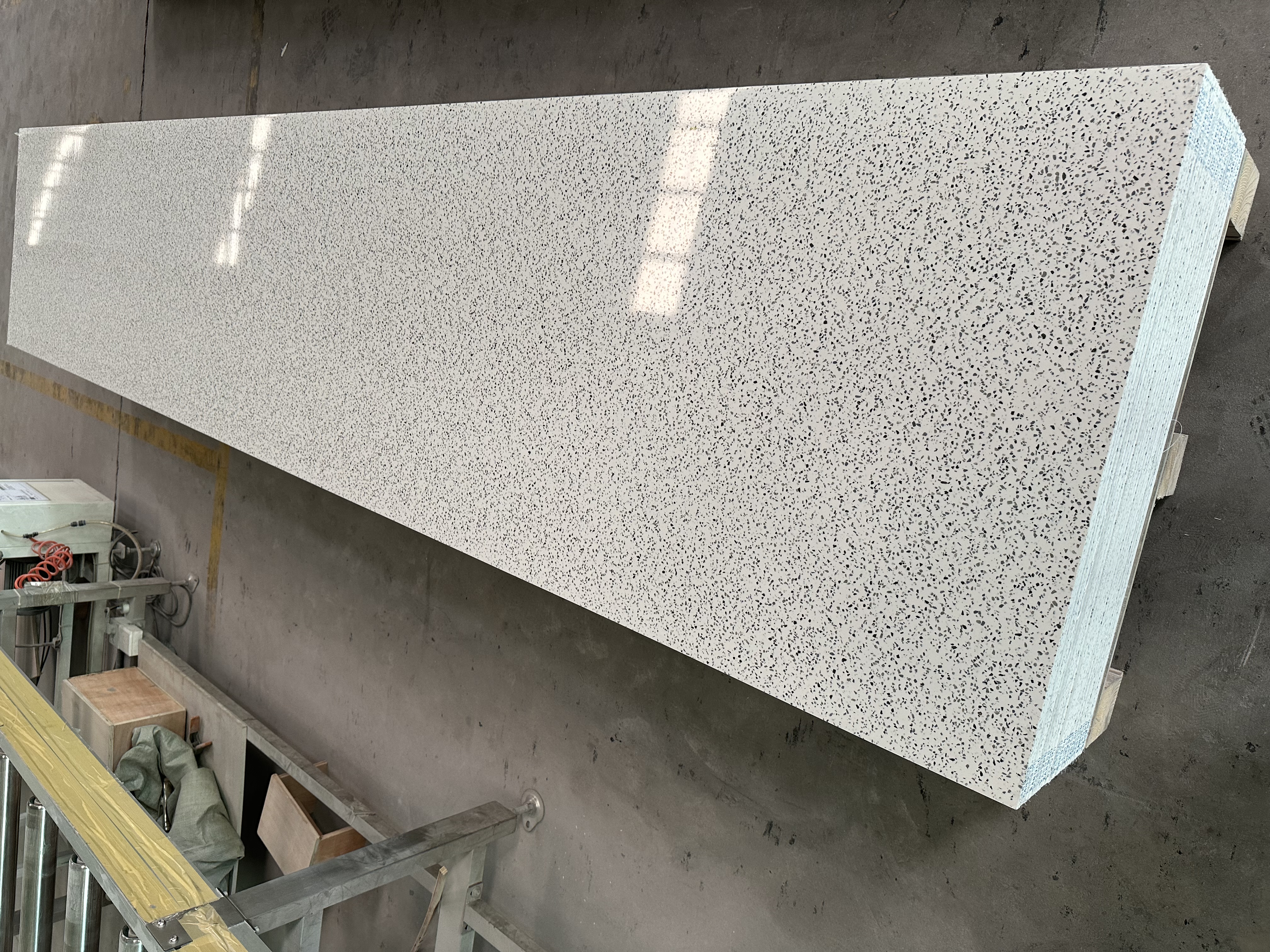 with Good Price Artificial Stone 12MM PMMA Acrylic Solid Surface for Kitchen Work top /Kitchen Countertop