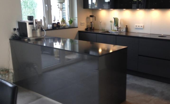Durability Meets Elegance: Acrylic Solid Stone Slab Kitchen Countertops and Their Seamless Integration into Bathroom Design